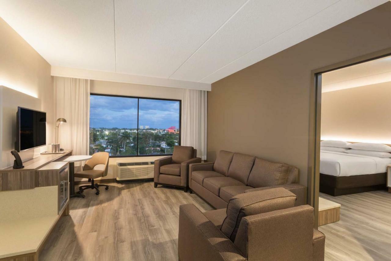 Wyndham Garden Ft Lauderdale Airport & Cruise Port Hotel Dania Beach Bagian luar foto